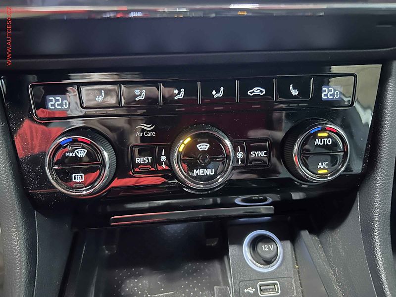 Škoda Superb (2018) 2.0TDi 4x4, DSG, LED - fotka 16 z 17
