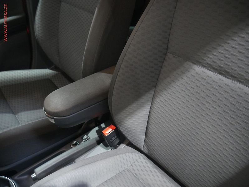 Škoda Fabia (2012) 1.2TSi, ČR, Ambition - fotka 16 z 16