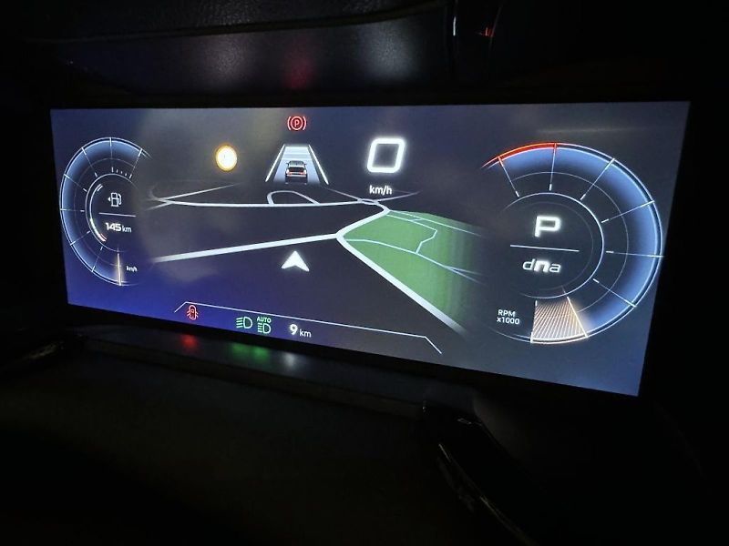 Alfa Romeo Junior (2026) Ibrida 1.2 Turbo 145k eDCT6 Q4 - fotka 13 z 17