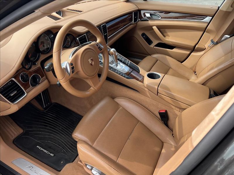Porsche Panamera 4S,Approved,Keyless,DPH - fotka 16 z 23