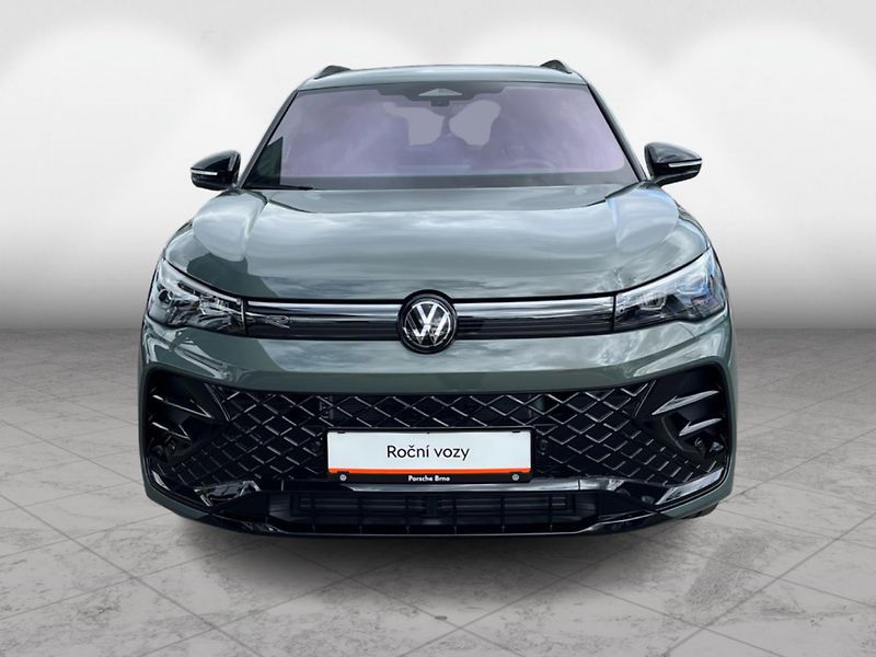 Volkswagen Tiguan R-Line 2,0 TSI 150 kW 4MOT - fotka 3 z 25
