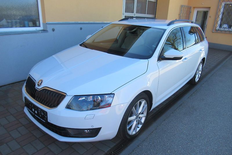Škoda Octavia 1.6 TDi DSG AUT.KLIMA TAŽNÉ - fotka 4 z 24