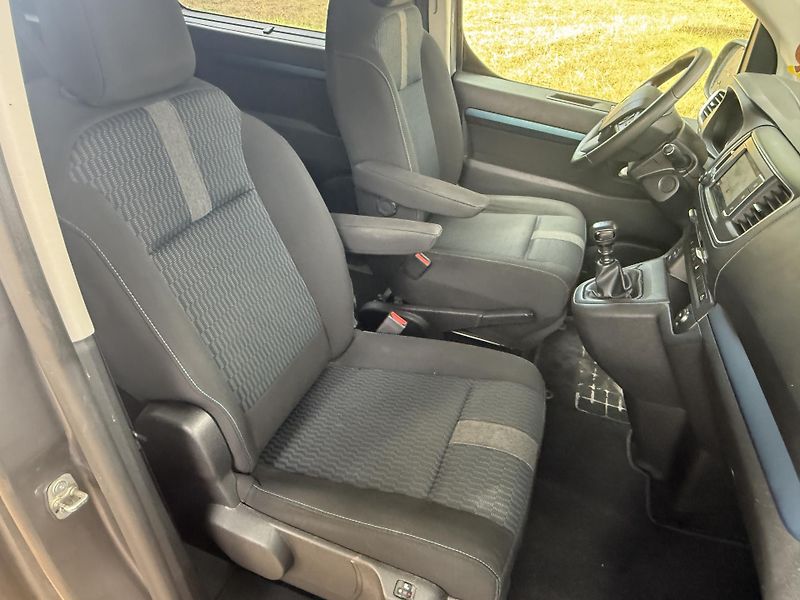 Peugeot Traveller 2,0HDI 110kW Odpočet DPH - fotka 12 z 24