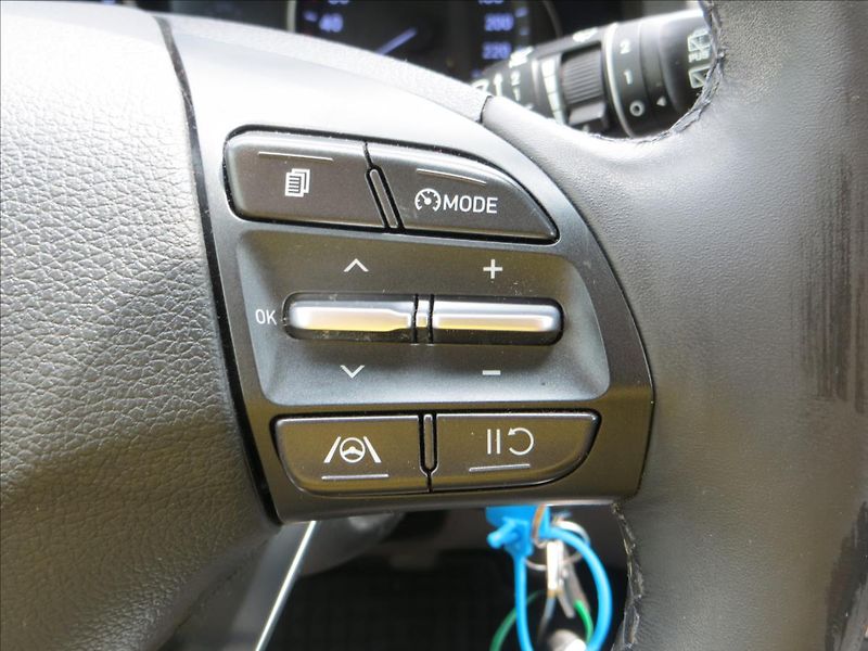 Hyundai i30 1,5 T-GDI mHEV Smart 117 kW - fotka 22 z 26