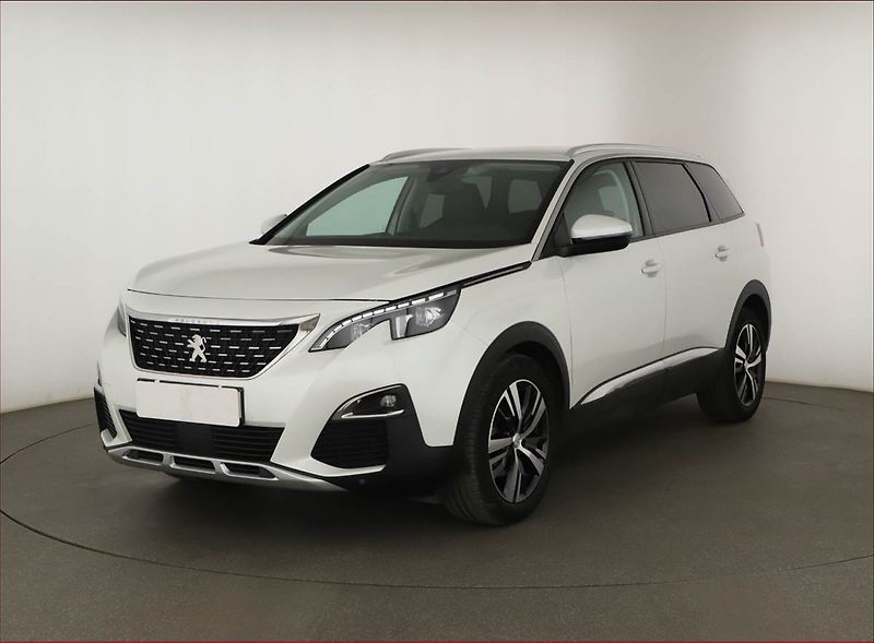 Peugeot 5008 (2019) PureTech 130 - fotka 2 z 15