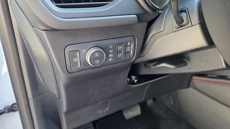 Ford Kuga (2022) 2.5i PHEV 165 kW ST-line AT TZ - fotka 17 z 40