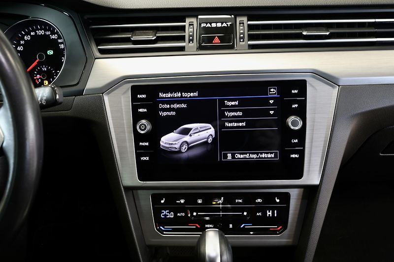 Volkswagen Passat (2024) 2.0TDI DSG Nez.Topení 48000KM - fotka 22 z 25