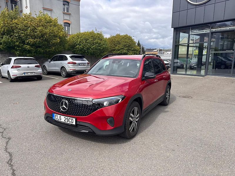 Mercedes-Benz EQB (2024) 300 4MATIC - fotka 3 z 19