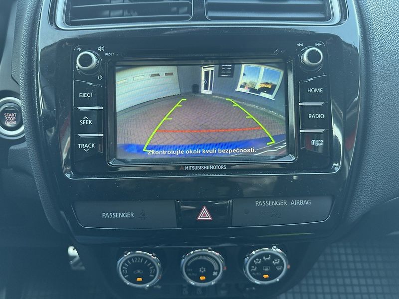 Mitsubishi ASX (2018) 1.6i Mivec Xenony Navi Kamera - fotka 13 z 46