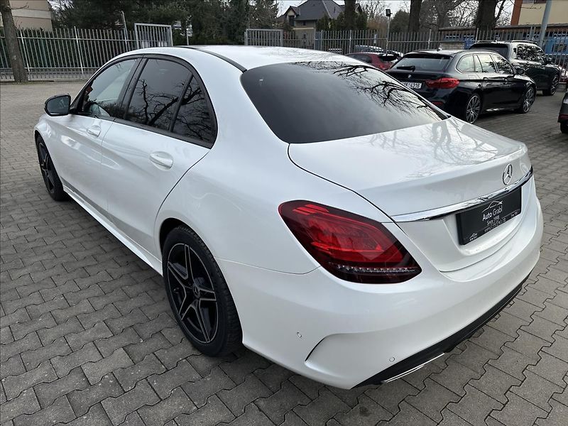 Mercedes-Benz Třídy C 180 AMG,Aut. multibeam - fotka 9 z 31