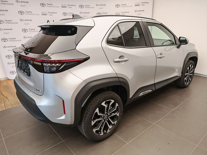 Toyota Yaris Cross 1.5 TNGA HEV 1 CVT Style 2x4 - fotka 4 z 36