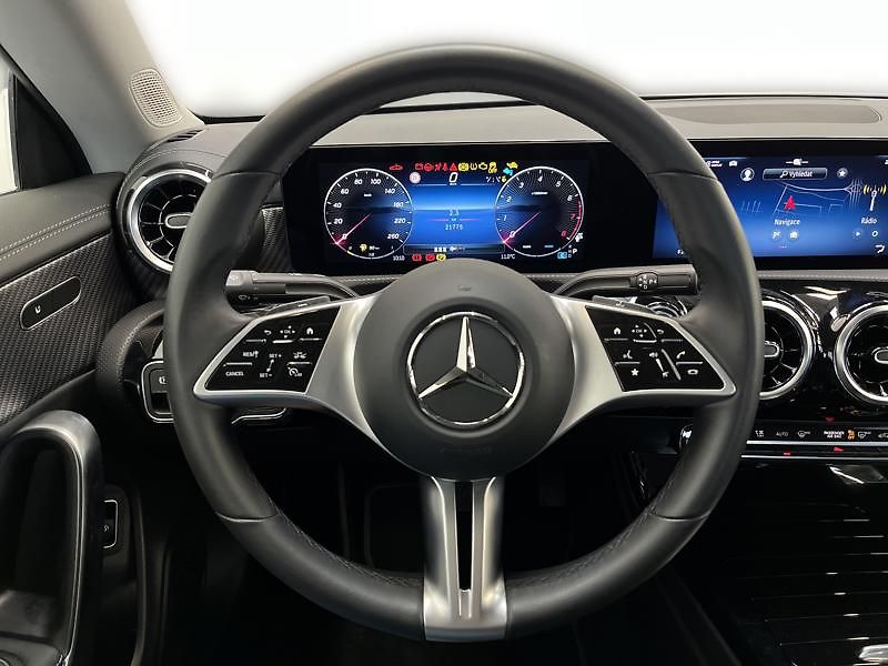 Mercedes-Benz CLA 200 kupé Progressive Line - fotka 11 z 21