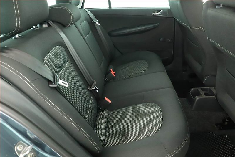 Škoda Fabia (2006) 2.0, po STK, pěkný stav - fotka 7 z 16