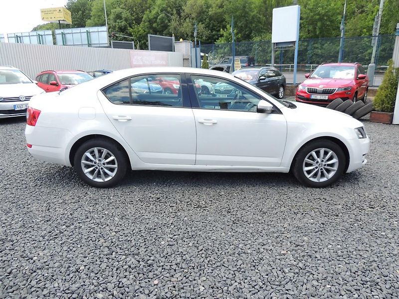 Škoda Octavia (2016) 1.6TDi,81kw,AMB,ČR,2.majitel - fotka 4 z 42