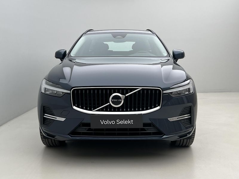 Volvo XC60 B4 AWD MOMENTUM PRO AUT - fotka 14 z 40