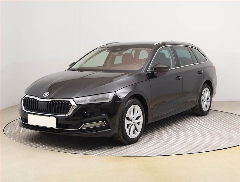 Škoda Octavia (2023) 2.0 TDI - fotka 2 z 25