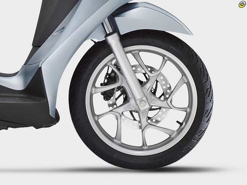 Piaggio (2026) Medley 200 EU5+ - fotka 5 z 6