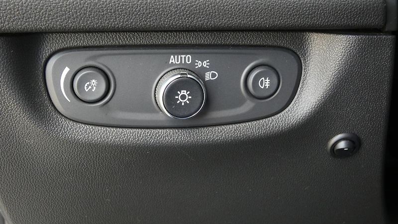 Opel Insignia 2,0 T 4x4 GSi - fotka 10 z 25