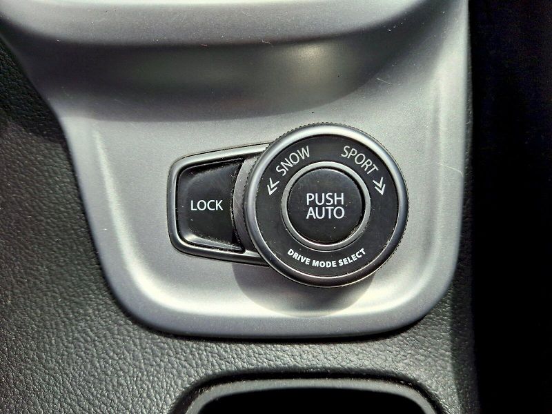 Suzuki Vitara (2017) Automat 4x4 1,4i 103kW - fotka 25 z 33