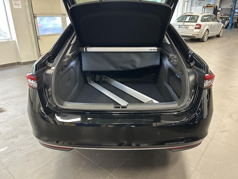 Škoda Superb (2025) 2.0TDi L&K DSG 4x4 Nez.T 142kW - fotka 28 z 32