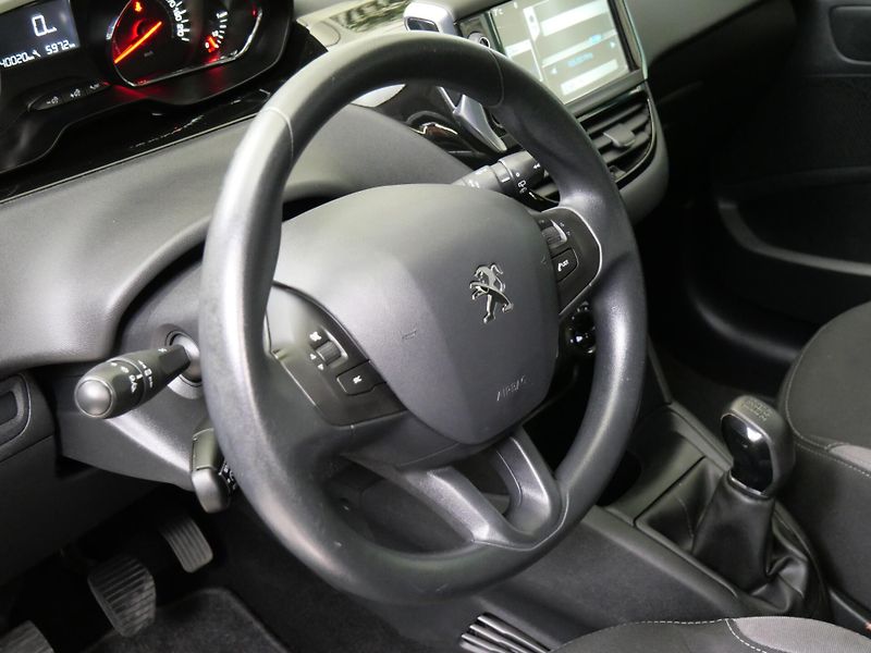 Peugeot 208 - fotka 13 z 23