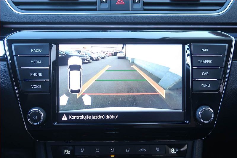 Škoda Superb (2016) Laurin&Klement 2.0 TSI - fotka 22 z 30