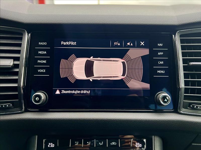 Škoda Kodiaq 2,0 TDi DSG ACC LED 7-míst - fotka 34 z 45