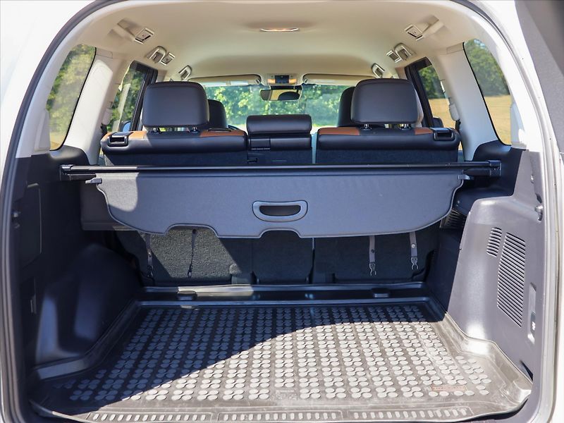 Toyota Land Cruiser 2,8 D-4D 150kW Executive CZ DP - fotka 10 z 39