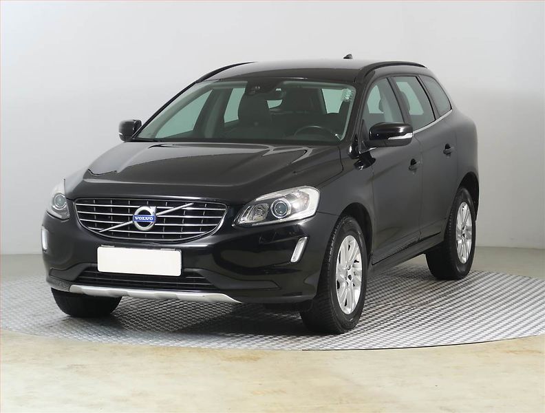 Volvo XC60 (2014) D4, Automat, Serv.kniha, Kůže - fotka 2 z 24