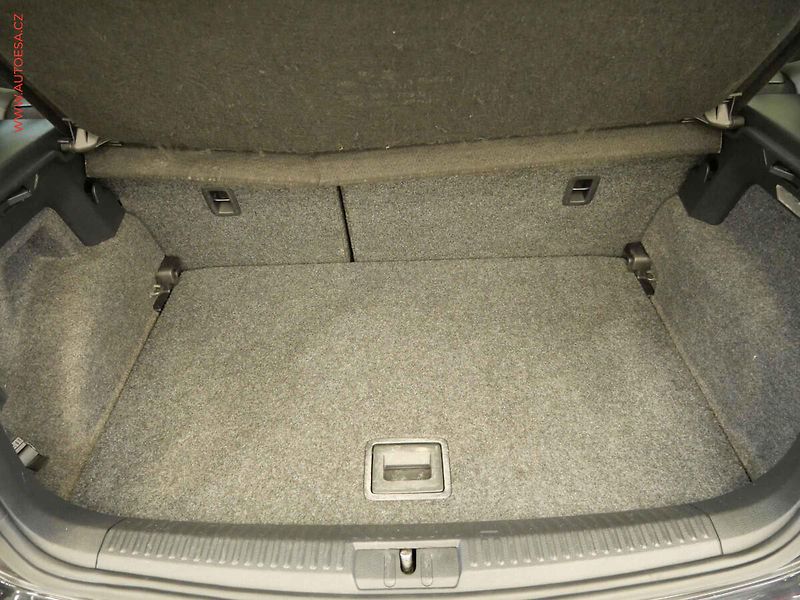 Volkswagen Polo (2011) 1.2 12V, AC - fotka 7 z 16
