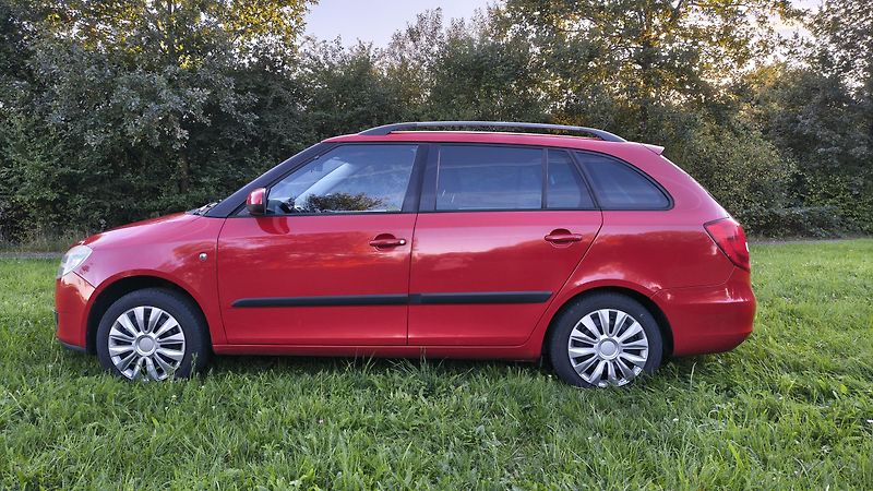 Škoda Fabia (2009) 1.2 HTP LPG - fotka 4 z 21