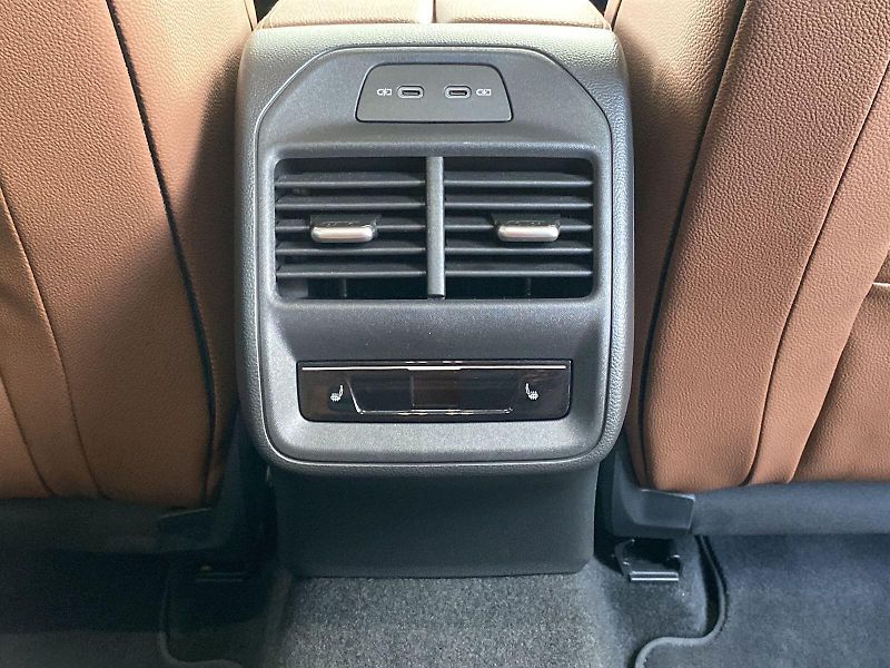 Škoda Superb (2024) Combi 2.0 TDI 4x4 DSG L&K - fotka 30 z 39