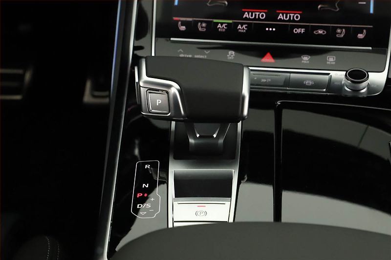 Audi Q7 (2026) 50 TDI, Vzduch, Head Up - fotka 9 z 20