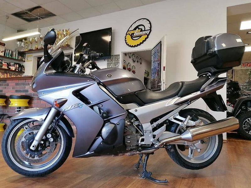 Yamaha FJR 1300 A (2004) - fotka 2 z 20