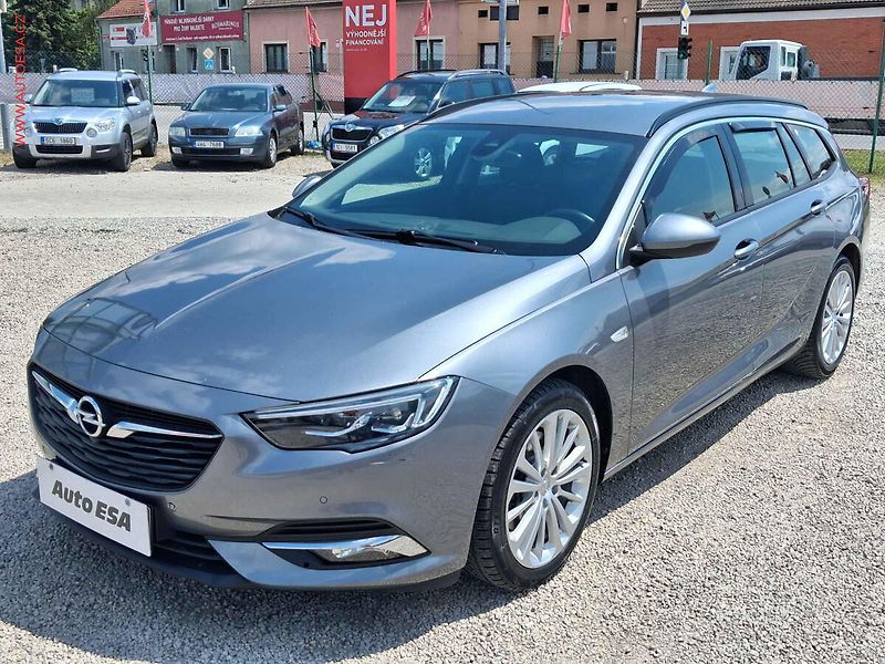 Opel Insignia (2018) 2.0 CDTi, LED, navi, park - fotka 3 z 23