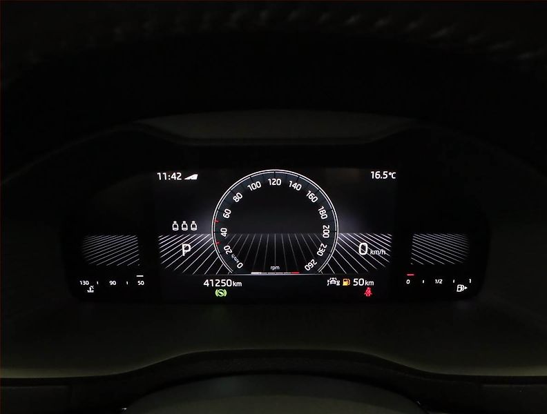 Škoda Karoq (2023) Style 1.5 TSI - fotka 9 z 16