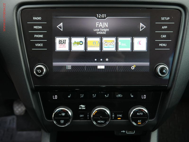 Škoda Octavia (2019) 1.6 TDi, ČR, Style, LED - fotka 11 z 18