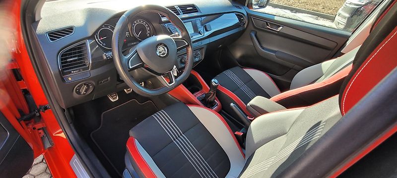 Škoda Fabia (2017) 3 Monte Carlo 1,2TSi 66kW  - fotka 18 z 40