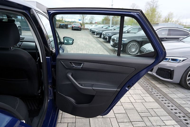 Škoda Fabia 1.4 TDI 77kW Style/ČR/klima - fotka 17 z 37