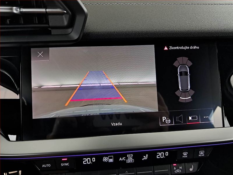 Audi A3 (2020) S-Line 30 TFSI - fotka 17 z 21