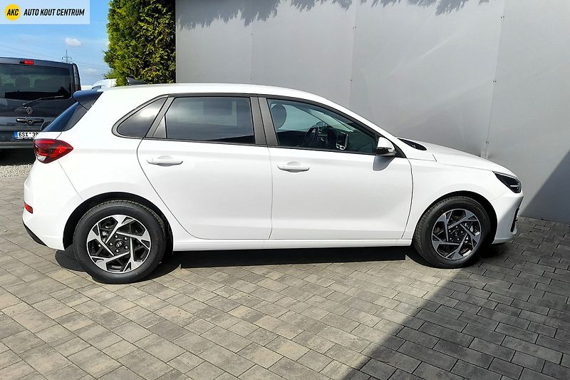 Hyundai i30 (2025) 26 HB 1,0 T-GDI MT GO CZECH - fotka 7 z 10