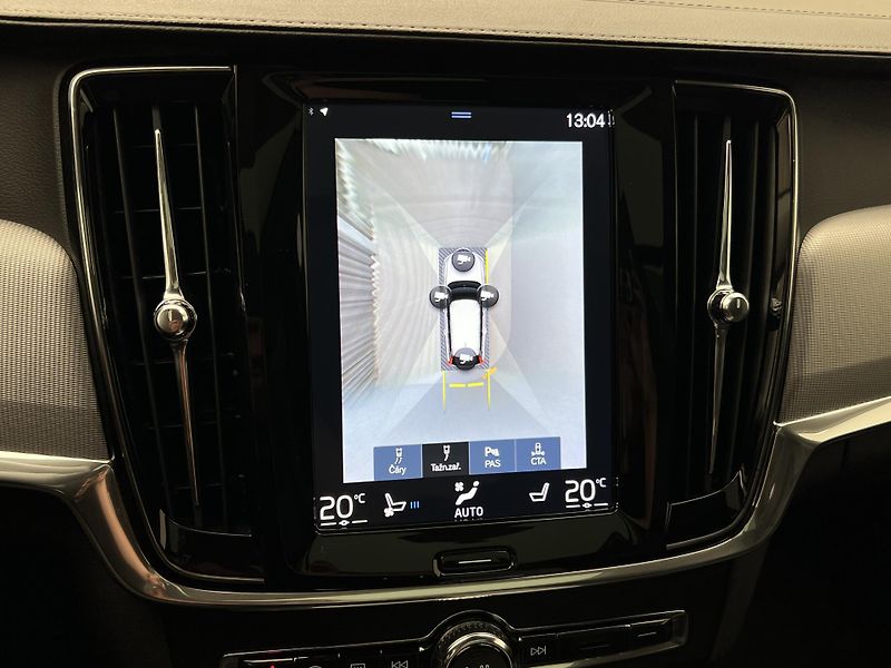 Volvo V90 CC D5 AWD PRO AUT - fotka 29 z 41