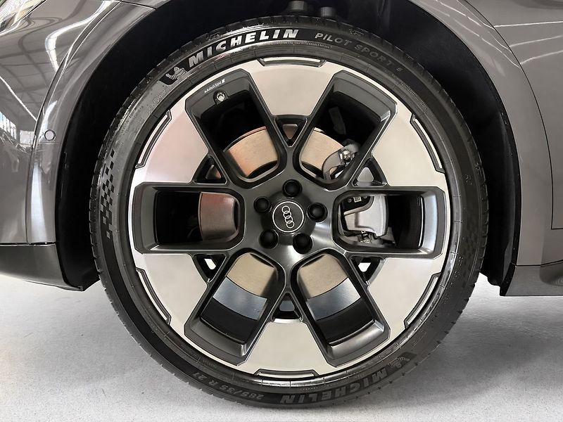Audi A6 Allroad (2026) TDI 220 KW QUATTRO, WEBASTO, P - fotka 8 z 23