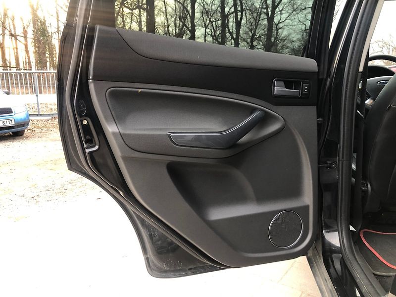 Ford Kuga (2010) 2.0TDCi 4x4 - fotka 10 z 33