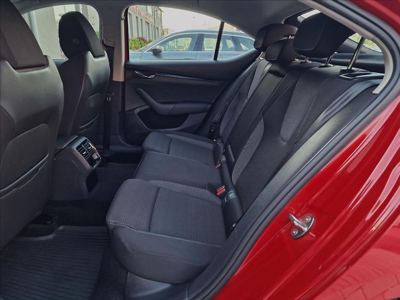 Škoda Octavia 2.0 TDI DSG,REZERVACE - fotka 17 z 50