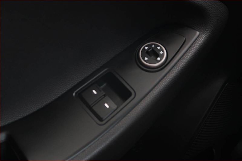 Hyundai i20 (2019) 1.2, Serv.kniha - fotka 15 z 16