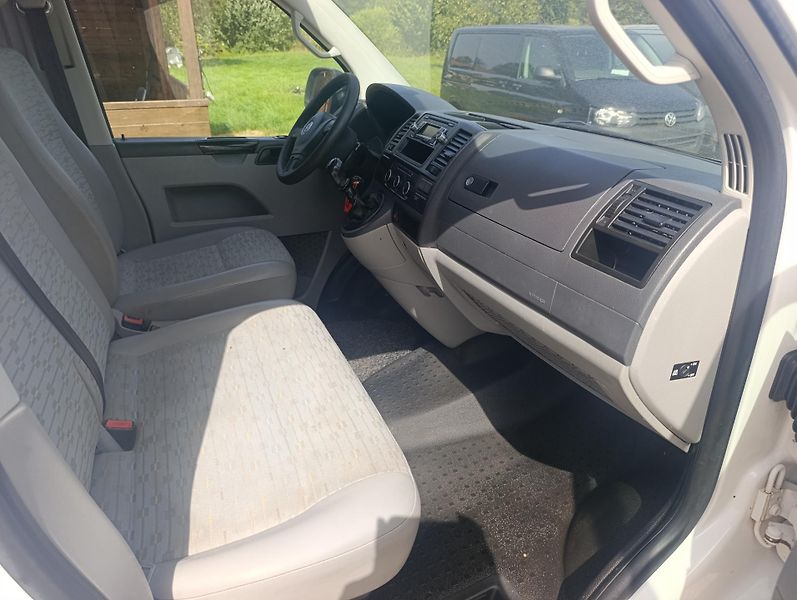 Volkswagen Transporter (2010) 2.0 TDi 6 míst LONG klima tz - fotka 16 z 26