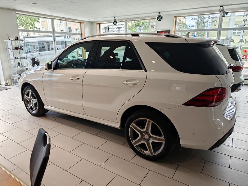 Mercedes-Benz GLE 250d 4M AMG Airmatic - fotka 8 z 53