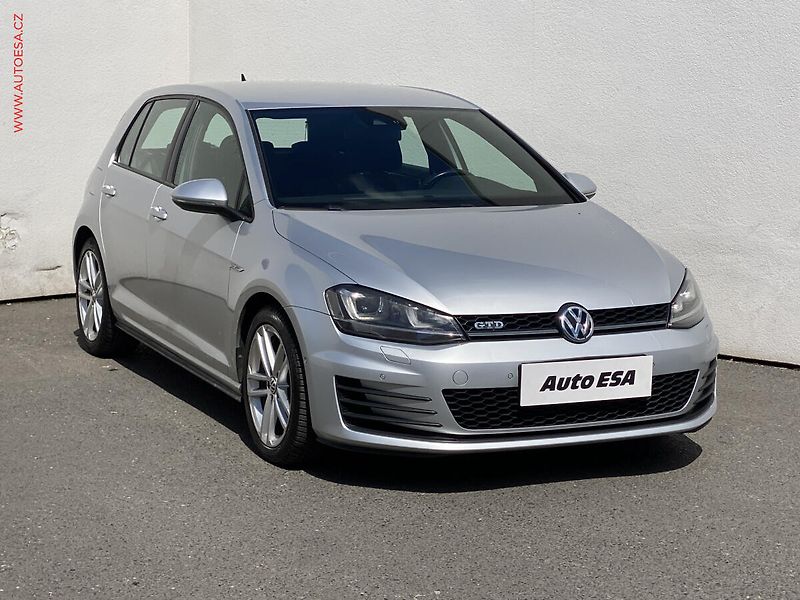 Volkswagen Golf (2013) 2.0 TDi VII, Navi, bixen - fotografie inzerátu