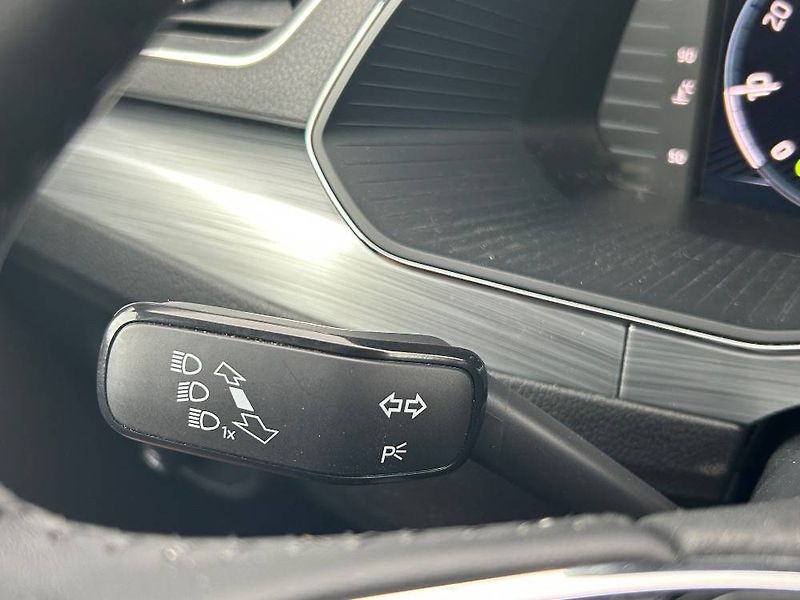 Škoda Superb Ambition 7DSG 2,0TDI - fotka 14 z 24